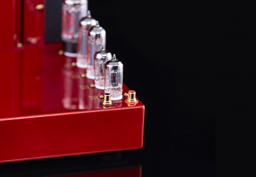 Braeburn Orange Pickup shots AP018389 small