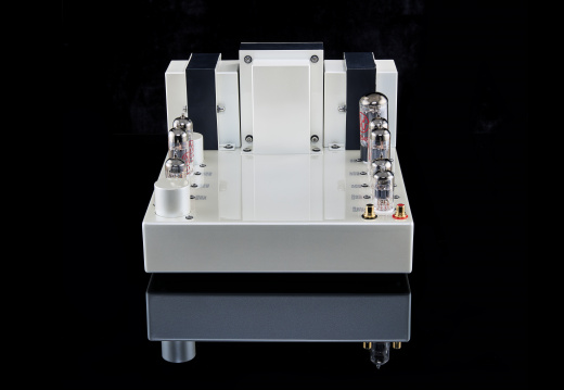 English Acoustics Art &amp; Sound Stereo 21c Porsche Pearl White 04.02.2021 0236 front