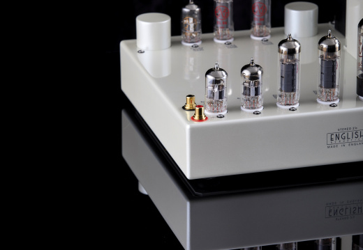 English Acoustics Stereo 21c Porsche Pearl White 04.02.2021 AP017846
