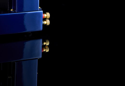 English Accoustics 021c Navarra Blue 3045 small