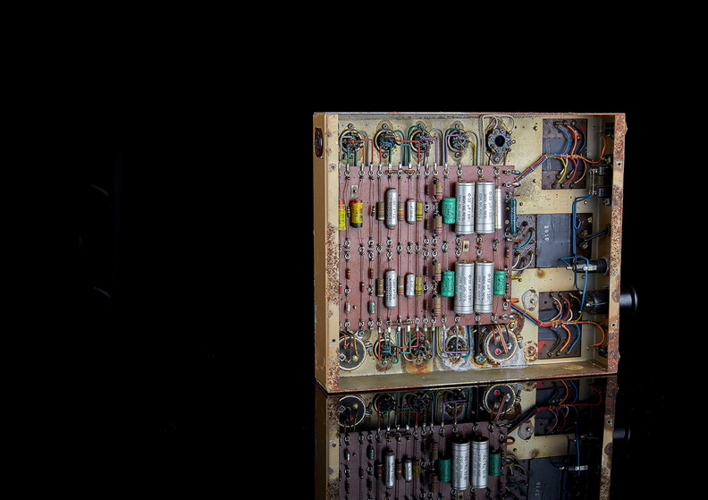 Stereo 21C_Golden Leak Restoration_22480_small.jpg